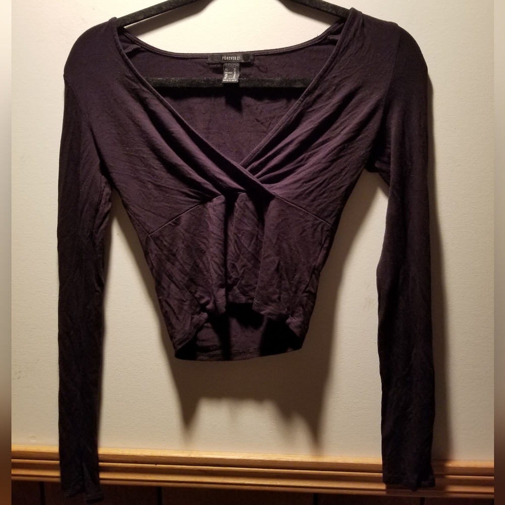 🍭Forever 21 basic long sleeved v neck top - Picture 3 of 6